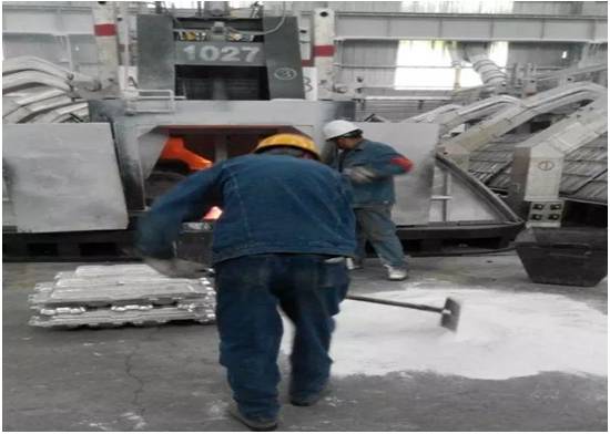 加強(qiáng)法治觀(guān)念、保障安全生產(chǎn)  嚴(yán)抓細(xì)管助推電解鋁安全生產(chǎn)新局面